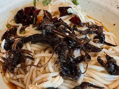 油鸡㙡凉米线-半山腰·云南菜(侨福芳草地店)
