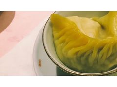 鱼翅灌汤包-誉八仙酒楼(静安大悦城店)