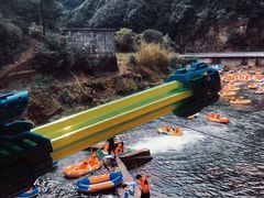 -安吉龙王山峡谷漂流