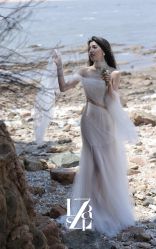 -Renee芮亦婚纱(原丽莎)