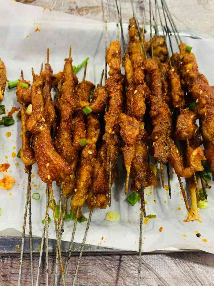 老蒋烧烤-"从西安回程的路上又来安陆吃烧烤啦这一家.