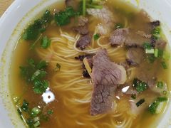 咖喱牛肉面-珊珊小笼馆(仙霞路店)