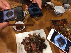 -石磨豆花家常菜·牦牛排土火锅