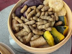 -同济大学本部学苑饮食广场