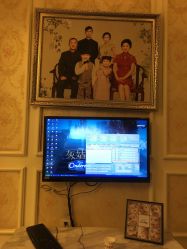 -亲亲宝贝艾尔莎亲子摄影会馆(中华路店)