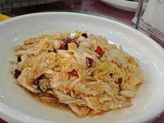 辣炒白菜-老街坊美食汇(玉兰大街店)