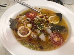 网红菊花酸菜无骨鱼-源华酒家(联世广场店)