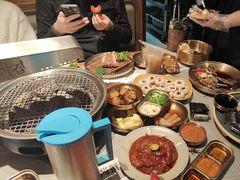 -草家酱蟹炭火烤肉店(珲春南路一店)