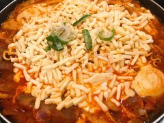 -三清洞摩西韩式年糕火锅(威高广场店)