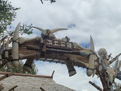 -七彩云南欢乐世界