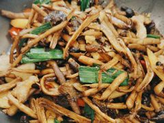 -新天明砂锅鱼头煲