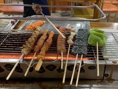 -哈尔滨小酒馆·鲜肉现穿自助烧烤(康新花园店)