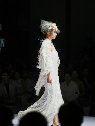 -Renee芮亦婚纱(原丽莎)