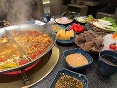 -湊湊火锅·茶憩(打浦桥日月光店)