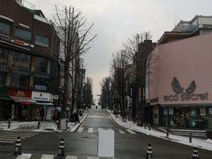 -梨大女人街