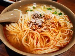 -亮亮面馆(经六路店)