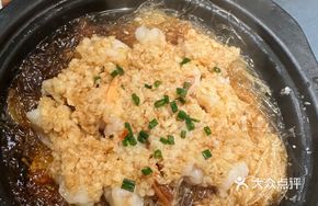Garlic Steamed Lobster in Clay Pot