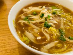 特色炝锅面-山东宾馆·齐鲁苑餐厅