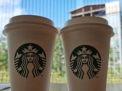 双杯冰星巴克山茶花漾拿铁-星巴克(吉林财富广场店)
