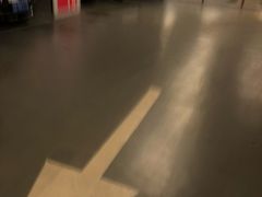 -美罗城停车场