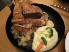-LENBACH兰巴赫西餐啤酒坊(大连星海广场店)