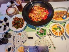 招牌杭椒牛蛙-桂满陇·蟹黄小笼汤包(清河万象店)