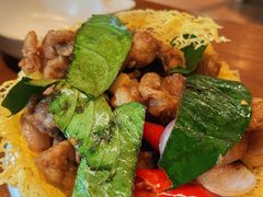 柠檬香叶鸡-云海肴·汽锅鸡·云南代表菜(天山百盛优客店)