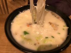 -胖子鱼粉(采霞街店)