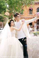 -青禾蒙娜丽莎婚纱摄影(武汉总店)
