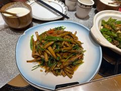 小炒杏鲍菇-蒙古人烤羊大师·绿野餐厅(工农大路店)