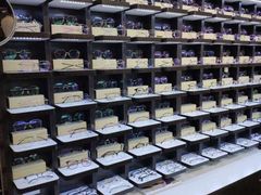 -臻美视爵眼镜·明月·依视路·蔡司折扣店(广渠门店)