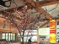 -蜜桃餐厅·伴山(湖滨商业街店)