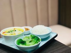 -钟书阁(群光广场店)