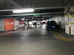 -万象城-停车场
