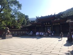 -峨眉山报国寺