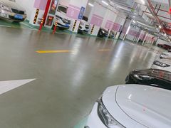 -龙湖天街-停车场