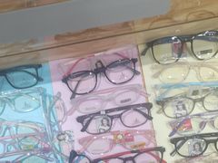 -豪门视光·星趣控·蔡司依视路眼镜代理商(中央大街店)