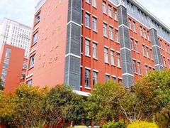 -上海市惠民中学