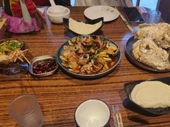-蚝堡海鲜·威海菜·海肠捞饭·烧烤·亚洲吃蚝公司(幸福门店)