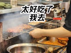 -老街烧烤大排档·地道湖北菜·龙虾馆(汉口火车站店)