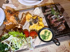 -Mark&Mars Restaurant