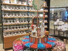 -Laderach 莱德拉(上海环贸iapm店)