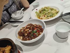 -楚山晓·湖北菜(武汉光谷K11店)