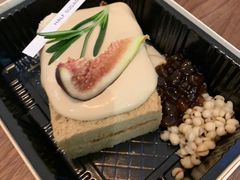 -半勺舒舒生日蛋糕店