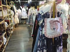 -甜镜物语 LOLITA·汉服·JK制服三坑生活馆(滨江道店)