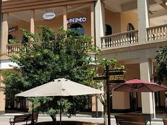 -王府井奥莱临潼小镇(临潼店)