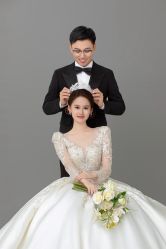 -雪中彩影婚纱摄影·微光艺术中心