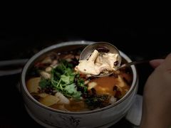 -蔼若春.传承三十年云南菜(金碧公园店)