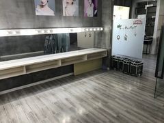 -吉田美学化妆美甲摄影培训(丽水校区)