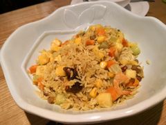 大叻经典菠萝海鲜炒饭-米纸越南小馆(金鹰世界店)